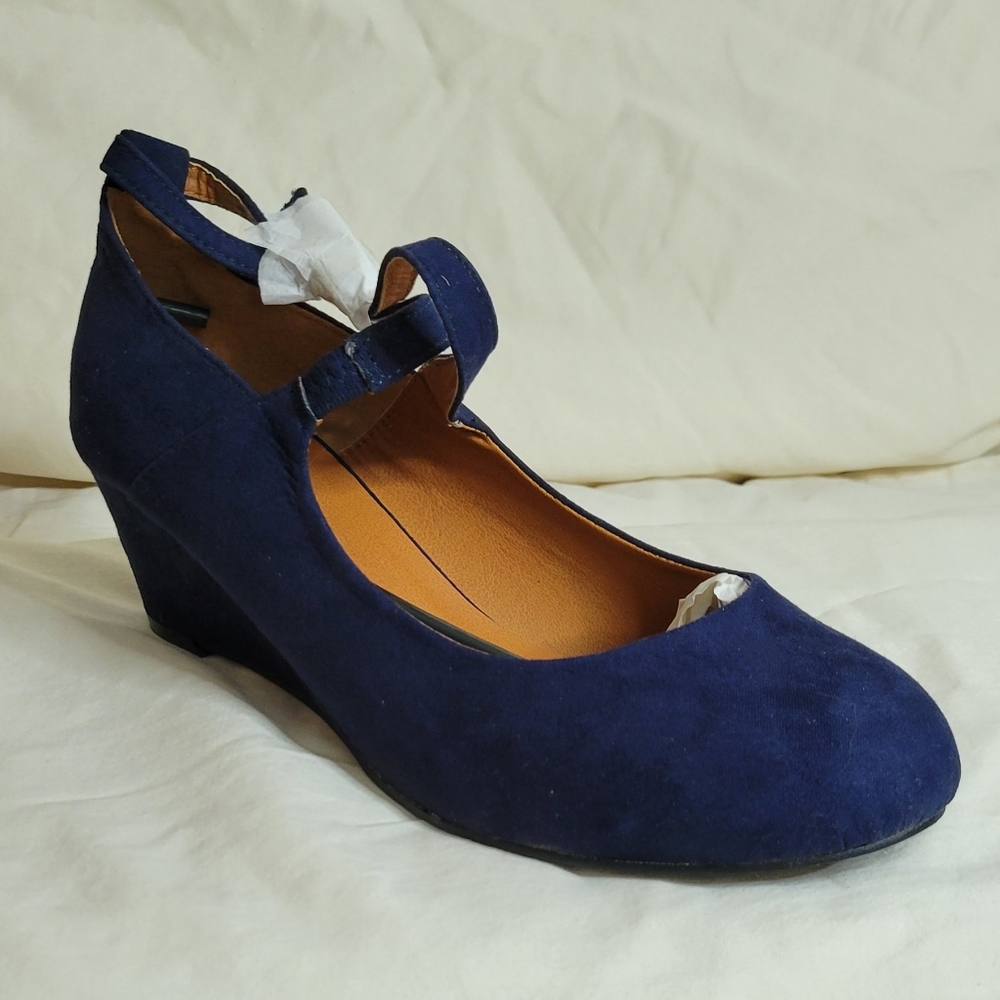 Sued blue 2 inch heels